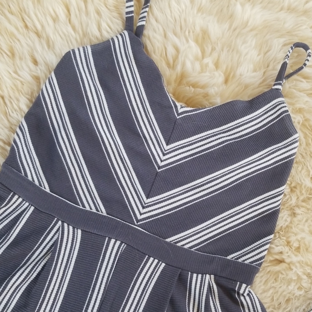 Romper - Picture 2 of 3